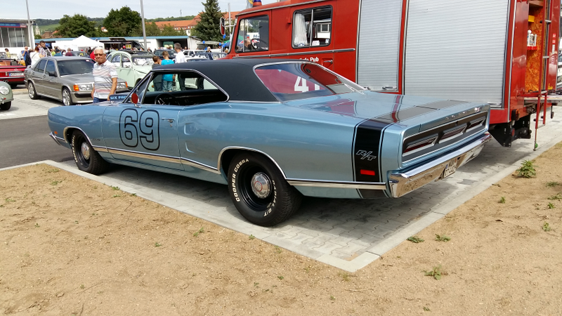 Illustration for article titled Local oldtimer meet photodump part 1